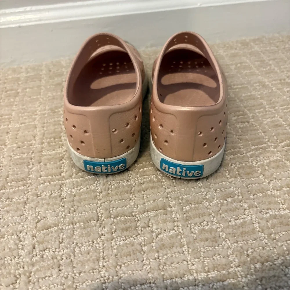 Native Shoes Kids Mary Jane Rose Gold Water Shoes Size C12‎